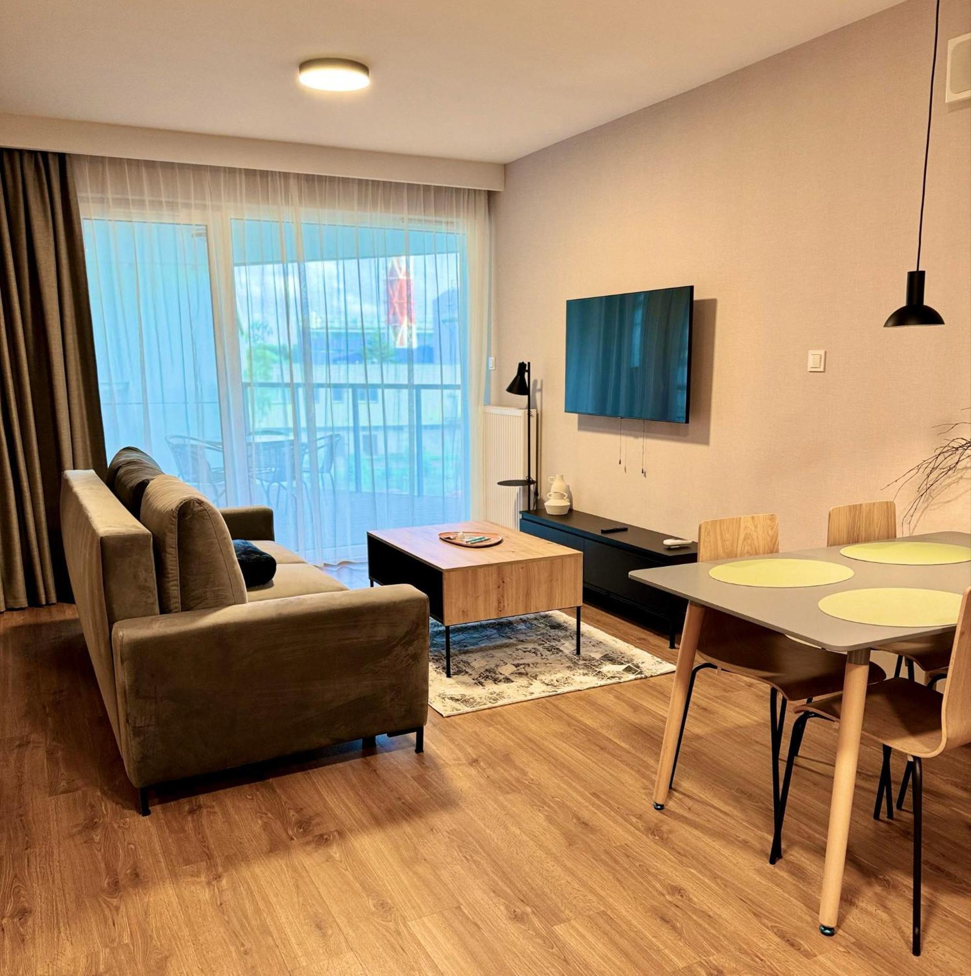 Akces Apartamenty Kasprowicza 20C- Basen, Sauny, Jacuzzi, Silownia W Cenie - Schwimmbad, Saunen, Jacuzzi, Fitnessstudio Im Preis Kołobrzeg Kültér fotó
